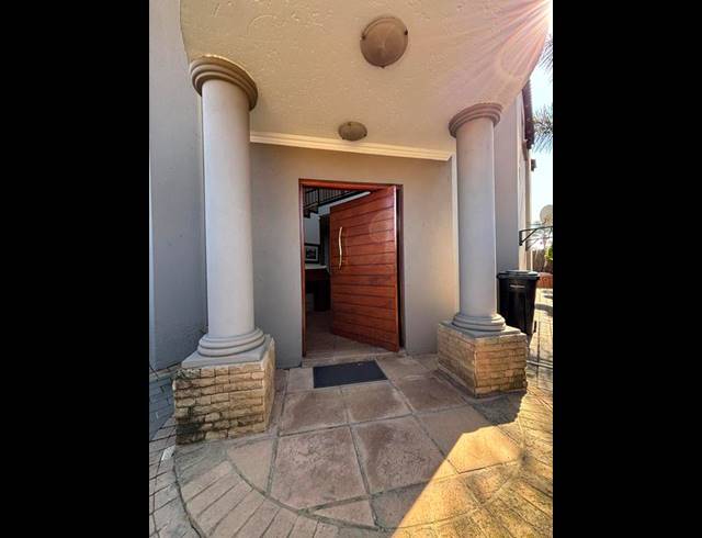 4 BEDROOM HOUSE FOR SALE IN SONNEVELD